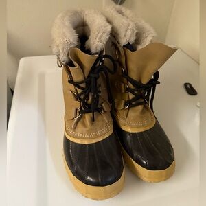 Sorel Tan and Black Fur-Lined Boots
